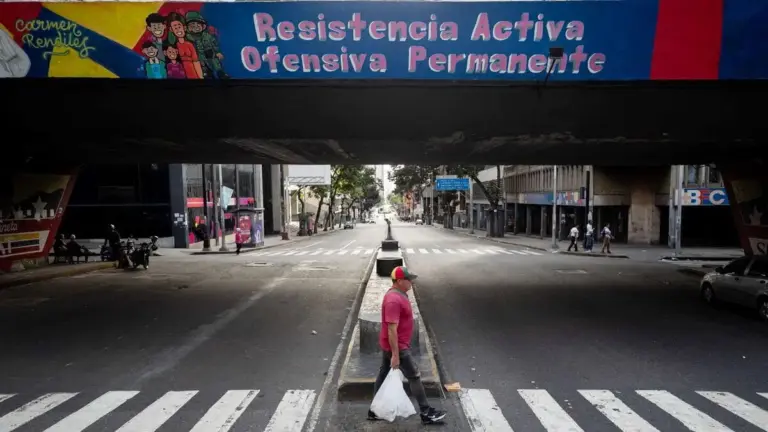 «In Venezuela viviamo nella paura, i soldi sono carta straccia»