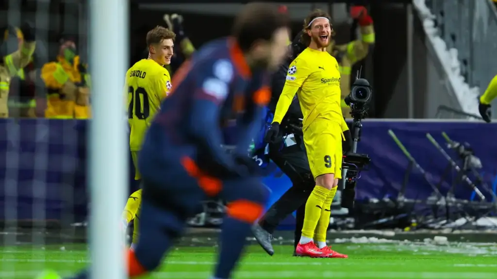 Kasper Hogh esulta dopo il gol all’Inter nel 3-1 del Bodø/Glimt ai nerazzurri nell’andata del playoff di Champions League (foto Ansa)