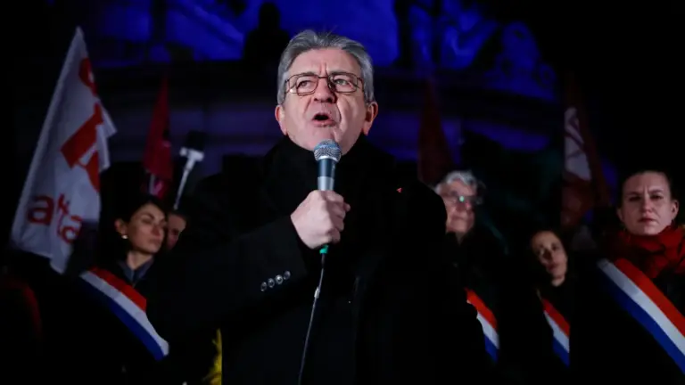 Dopo l’omicidio di Quentin Deranque, «Melenchon punta al caos in Francia»