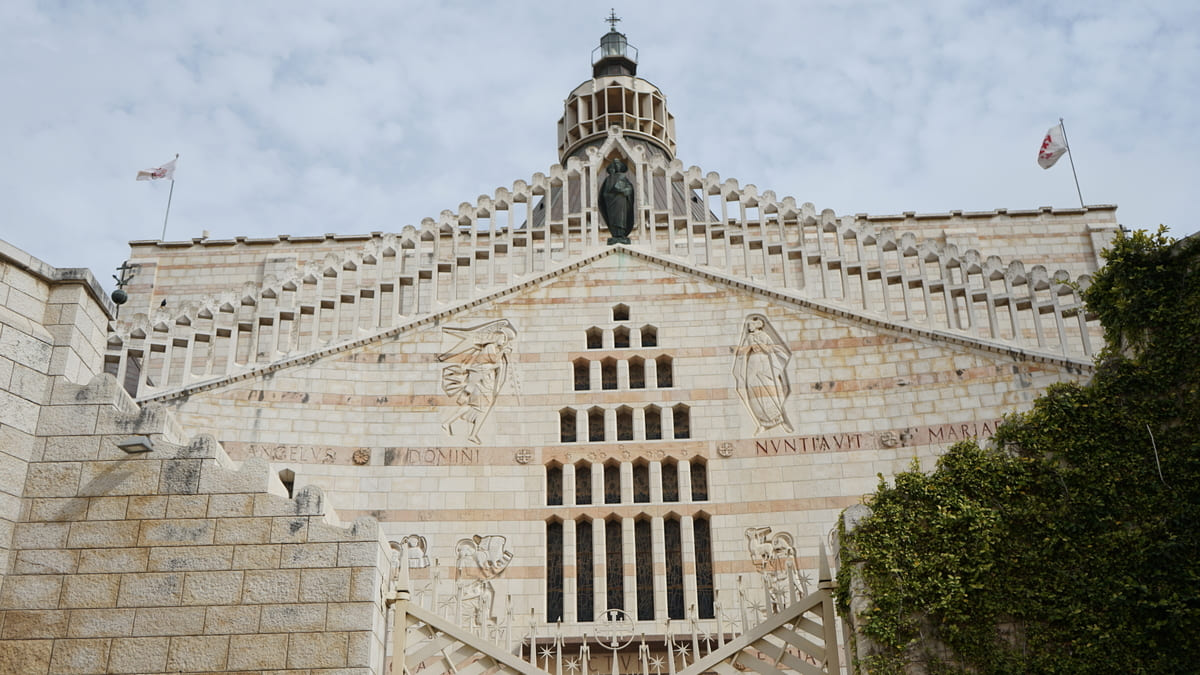 La facciata della Basilica dell'Annunciazione a Nazareth