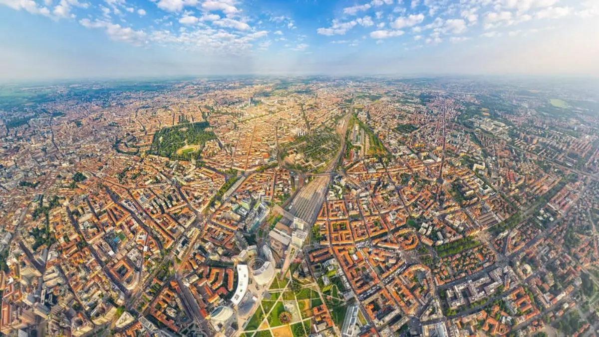 Una veduta aerea di Milano