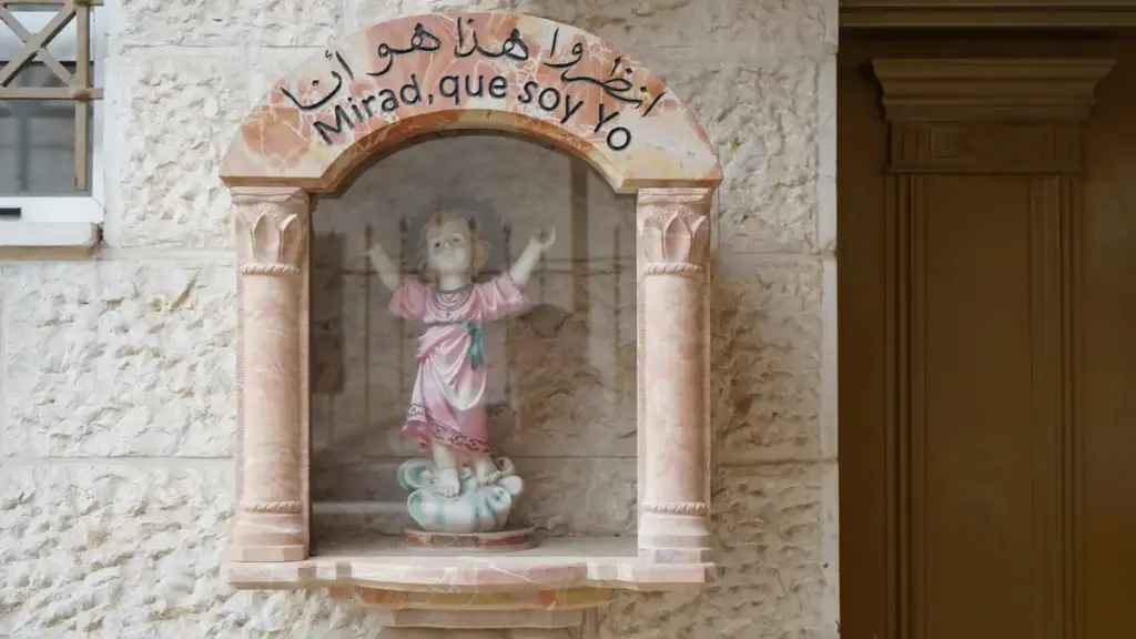 L'ingresso dell'istituto Hogar Nino Dios, sostenuto da Pro Terra Sancta, a Betlemme, in Cisgiordania