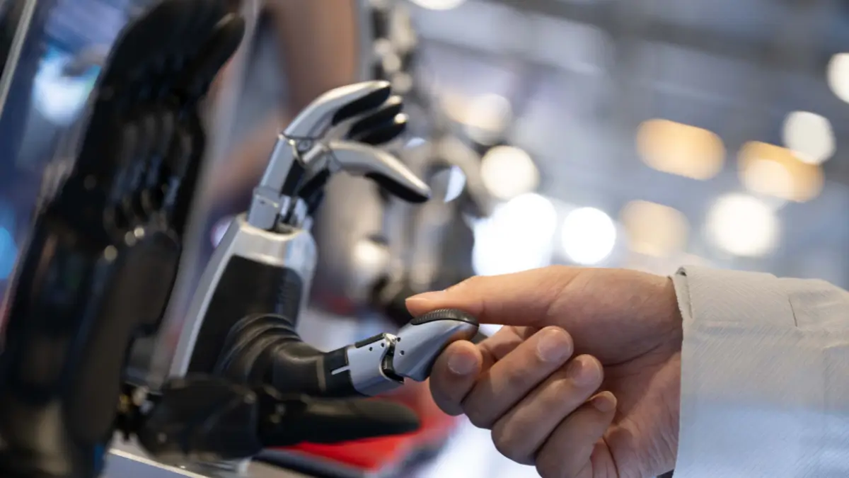 Un’immagine scattata durante il Global Artificial Intelligence Machines and Electronics Expo di Macao, Cina, 4 dicembre 2025