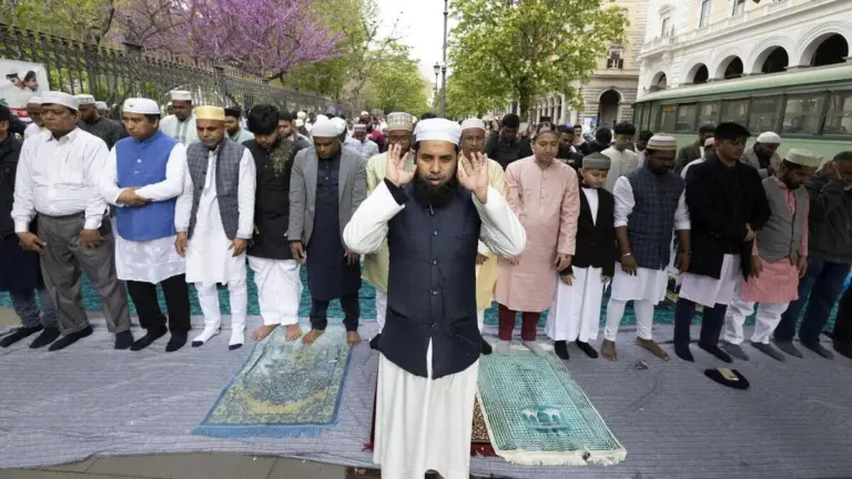Ci mancavano solo gli islamici per il “no”