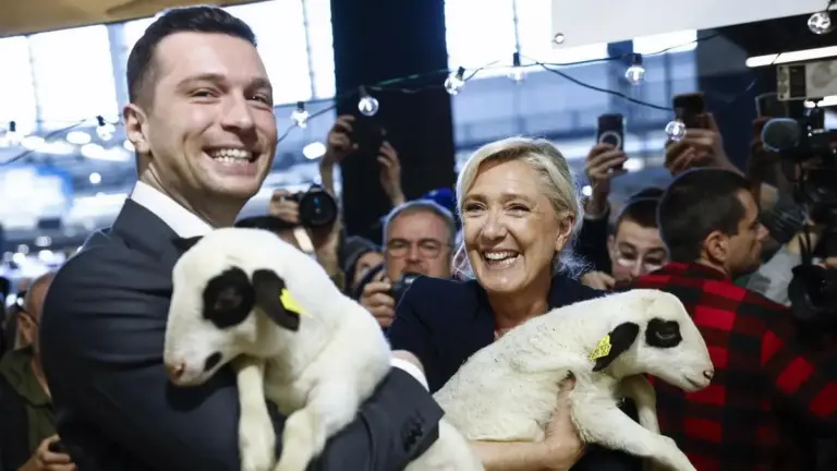 La Francia dice addio al Fronte repubblicano anti-Le Pen
