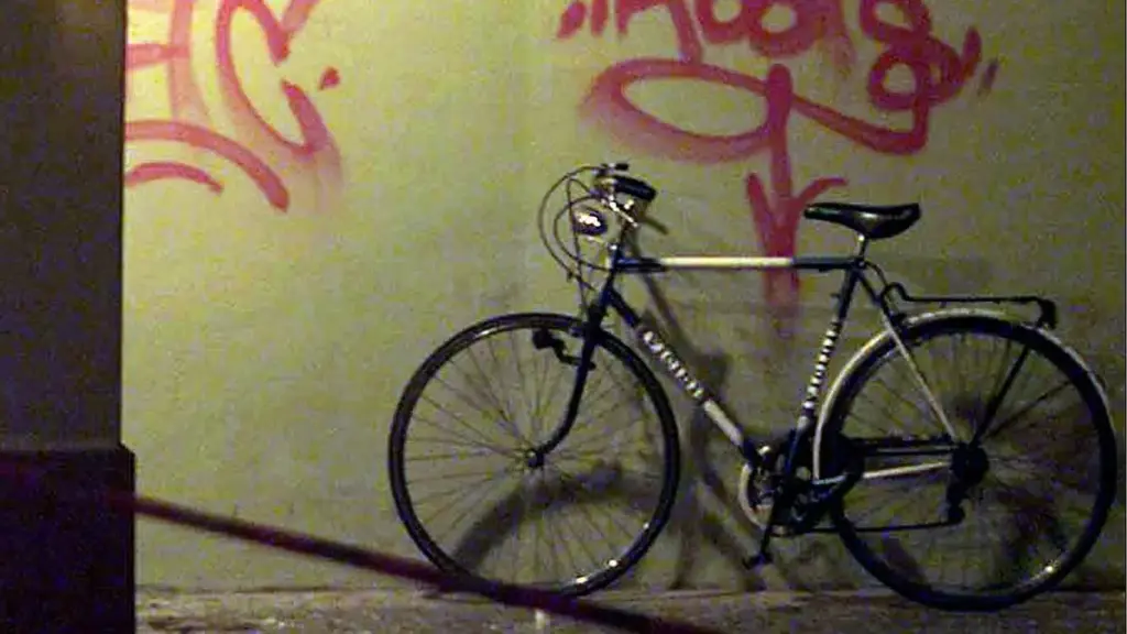 La bicicletta del professor Marco Biagi in una immagine del 20 marzo 2002