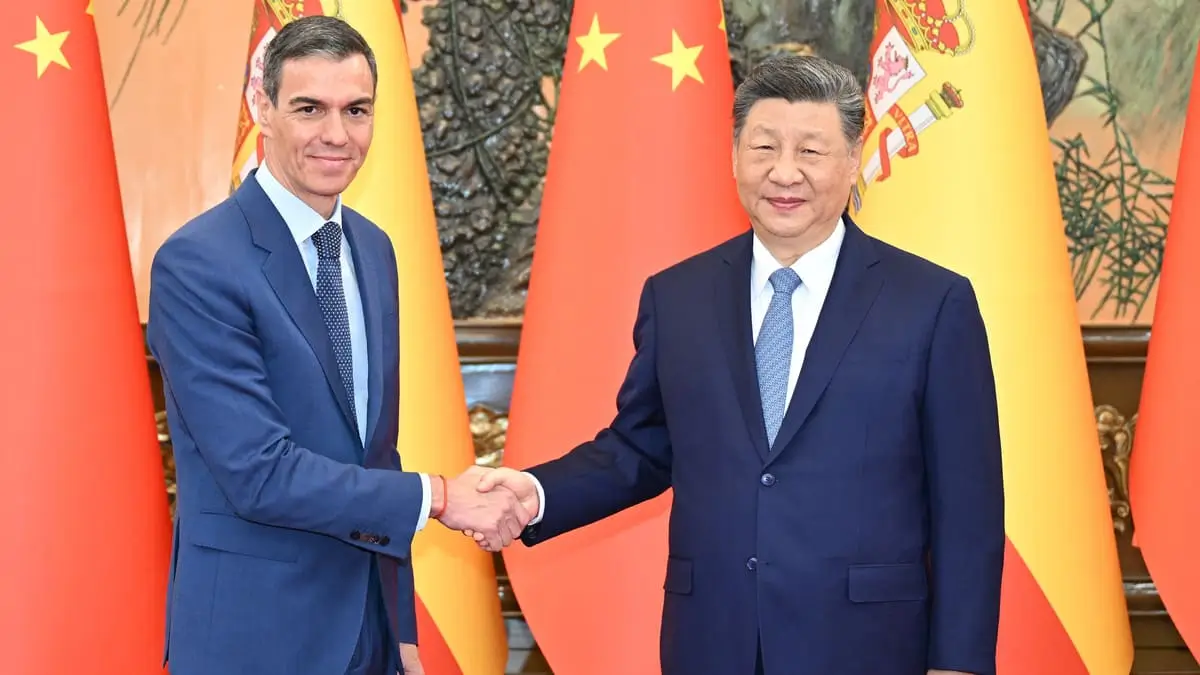 Il presidente della Cina, Xi Jinping, accoglie a Pechino per la quarta volta in tre anni il premier spagnolo Pedro Sánchez