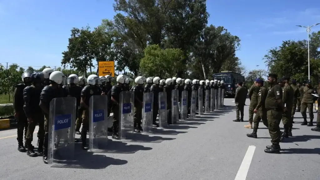 L'esercito pakistano si prepara a ospitare a Islamabad i colloqui di pace tra Stati Uniti e Iran