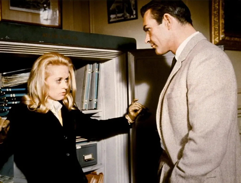 Fotogramma del film “Marnie” di Alfred Hitchcock con Tippi Hedren e Sean Connery