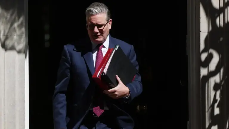 Nemmeno i laburisti sopportano più Keir Starmer