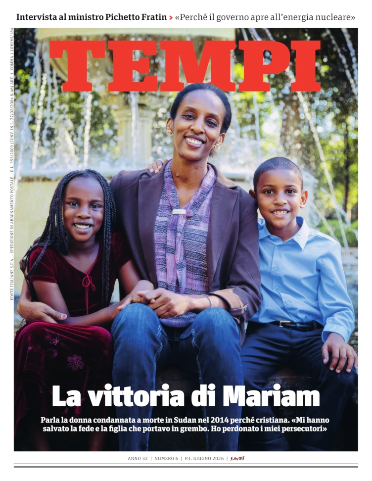 La copertina del numero di giugno 2026 di Tempi, dedicata alla storia di fede cristiana e di persecuzione di Mariam Ibraheem