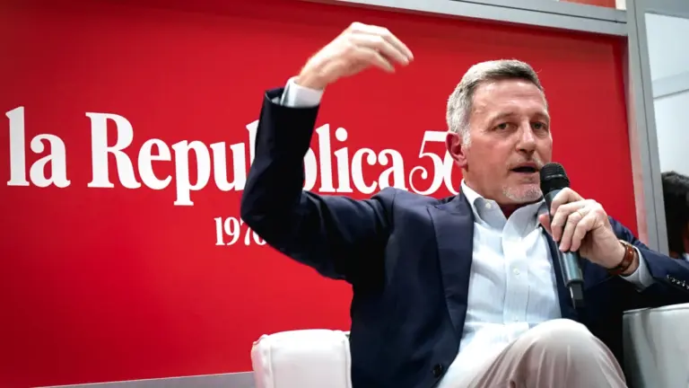 L’editorialista di Repubblica Massimo Giannini al Salone del Libro di Torino, 16 maggio 2026 (foto Ansa)