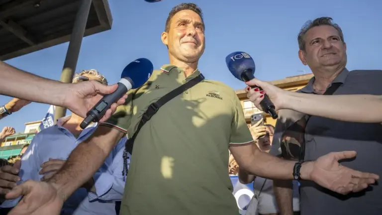 Storace: «Spero ci sia l’intesa con Vannacci, ma lui non voti contro il governo»