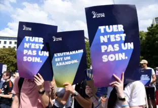 L’eutanasia targata Macron colleziona ricorsi al Consiglio costituzionale