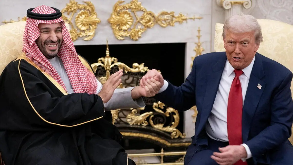 Il presidente statunitense Donald Trump col principe saudita Mohammed bin Salman alla Casa Bianca, Washington, Stati Uniti, 18 novembre 2025