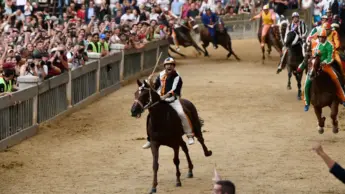 Il Palio di Siena tra sacro e profano