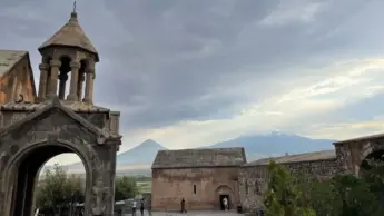 Resisti, Armenia