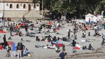 Tutti al mare a Ceuta, dove si vive con “leggerezza”