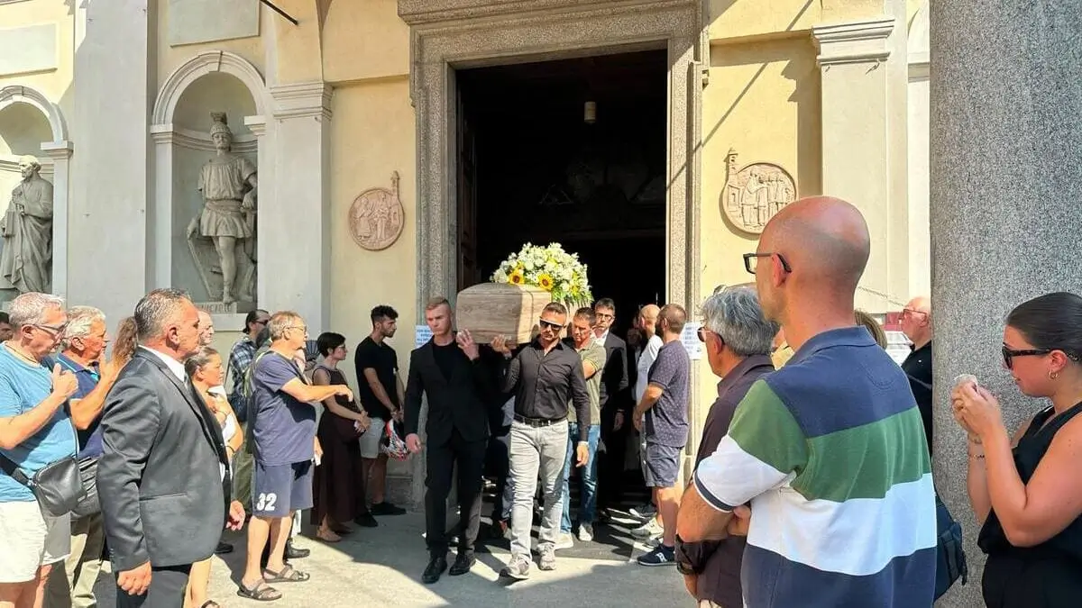 I funerali di Federico Venco, il 36enne travolto e ucciso a Somma Lombardo (Varese), nella chiesa Purificazione di Maria Vergine di San Macario a Samarate (Varese), 8 agosto 2026