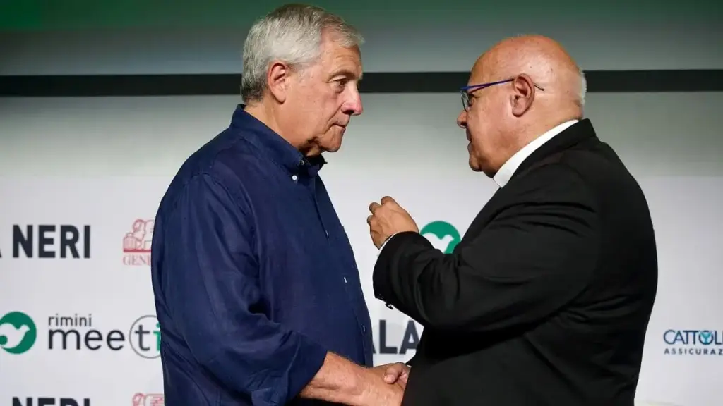 L'incontro al Meeting tra il ministro degli Esteri Antonio Tajani e Monsignor C&eacute;sar Essayan &egrave; vicario apostolico di Beirut per i cattolici di rito latino