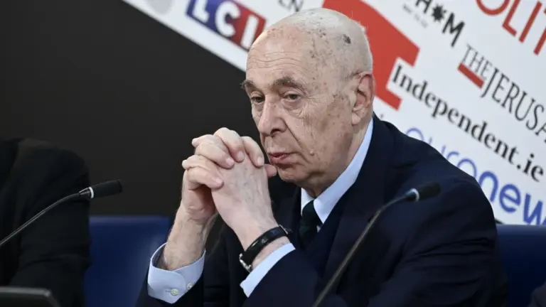 L&rsquo;autoritratto snob di Paolo Mieli