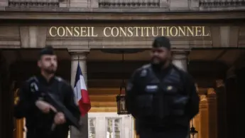 Tutti i partiti di destra contro il “governo dei giudici”. Stavolta in Francia però