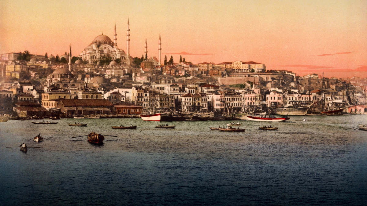Una vista di Costantinopoli, l&rsquo;odierna Istanbul, come appariva negli anni Novanta dell&rsquo;Ottocento