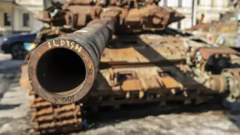 Sta per scoppiare la guerra nucleare tra Russia e Nato? «Calma»