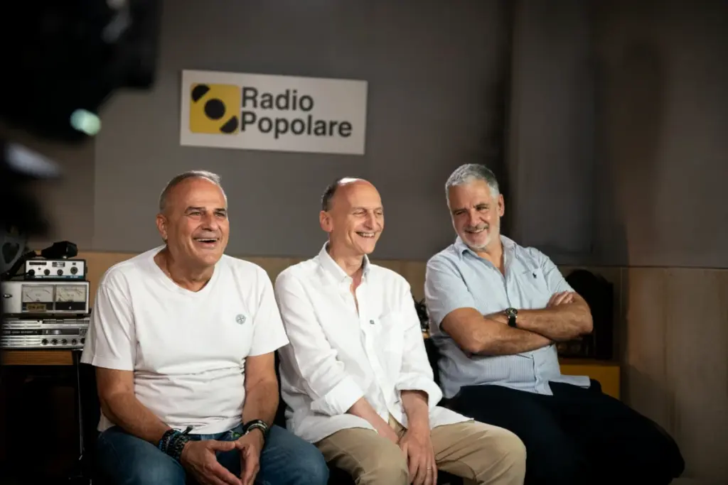 Fotogramma del film documentario “L’assurda storia della Gialappa’s Band” di Walter Veltorni