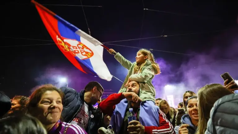&laquo;Vucic autoritario come Putin. Era un peso per la Serbia&raquo;