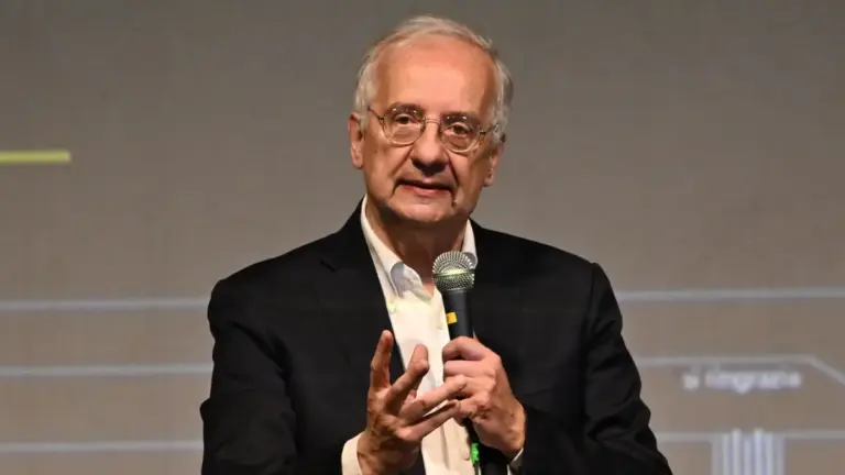 Walter Veltroni, presidente Fondazione Ennio Morricone, nel corso del convegno La musica per il cinema ai tempi dell'AI, Roma, 17 aprile 2026 (foto Ansa)